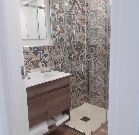 غرفة قياسية مطلّة علي البحر مزوَّدة بشُرفة, Camere Stella Del Sud Makari