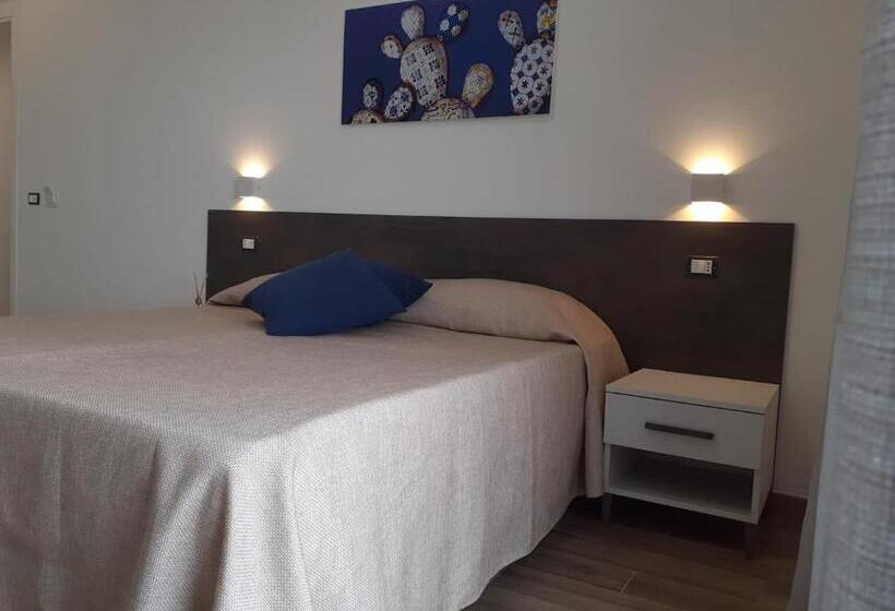 غرفة قياسية مطلّة علي البحر, Camere Stella Del Sud Makari