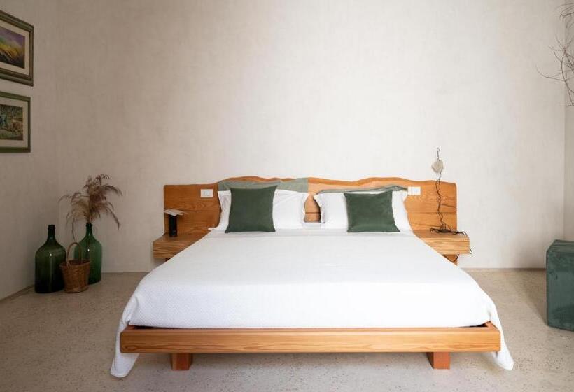 标准三人间, Palazzo Donna Titì