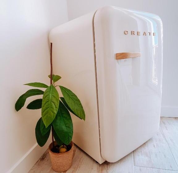 اتاق استاندارد یک نفره, Captain Cook Ahoy