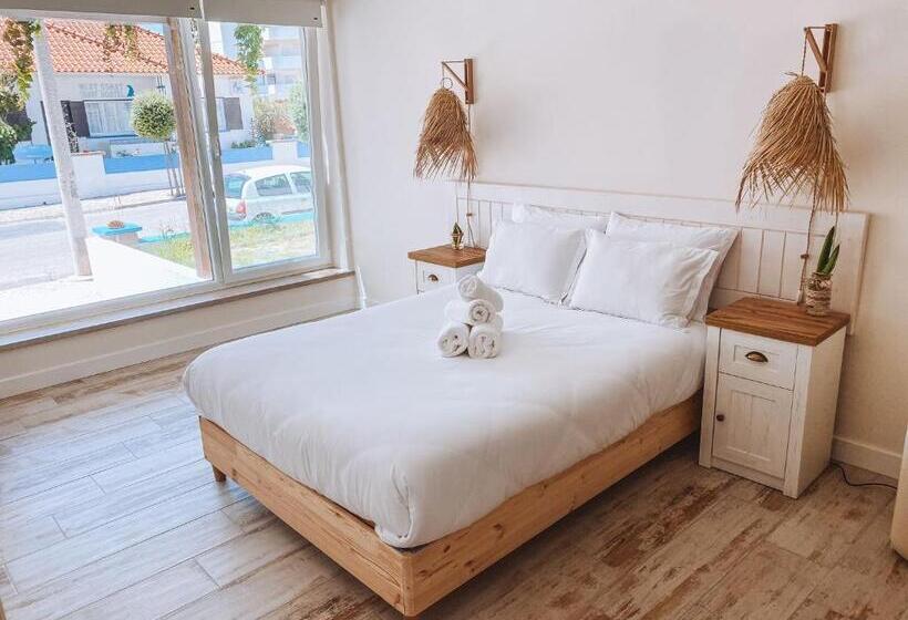 اتاق استاندارد برای معلولان, Captain Cook Ahoy