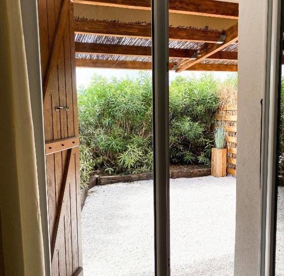 Студио Стандарт Вид на Сад, Oro Biancu