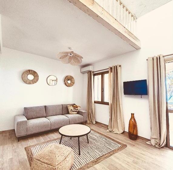 Апартаменты 1 Спальня Вид на Море, Oro Biancu