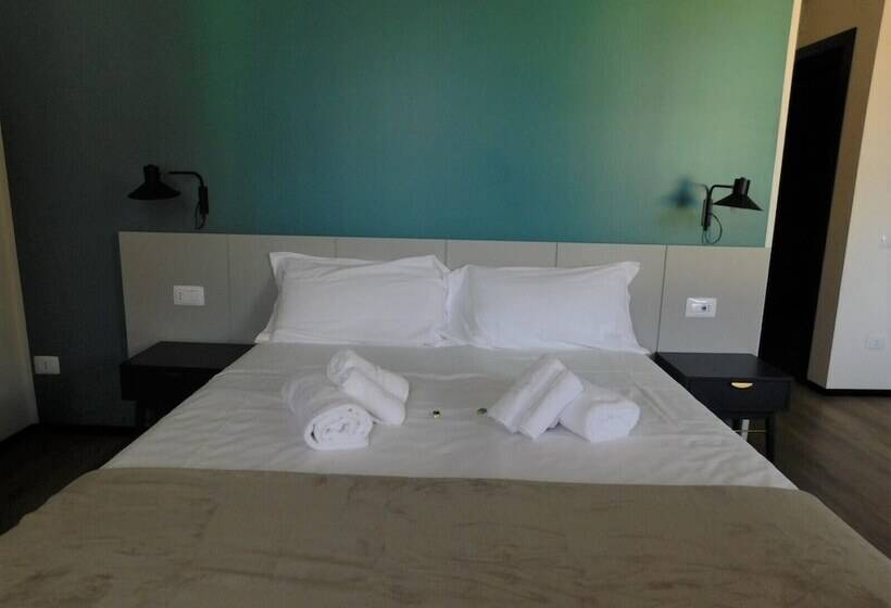 استودیوی استاندارد, Piumaviola Beds & Apartments