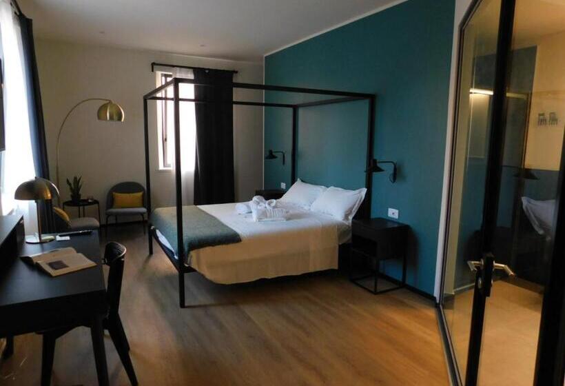 سوئیت با وان آب گرم, Piumaviola Beds & Apartments