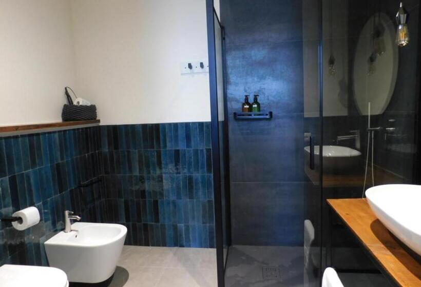 اتاق استاندارد سه نفره, Piumaviola Beds & Apartments