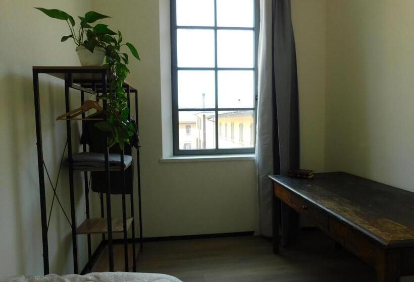 اتاق استاندارد سه نفره, Piumaviola Beds & Apartments