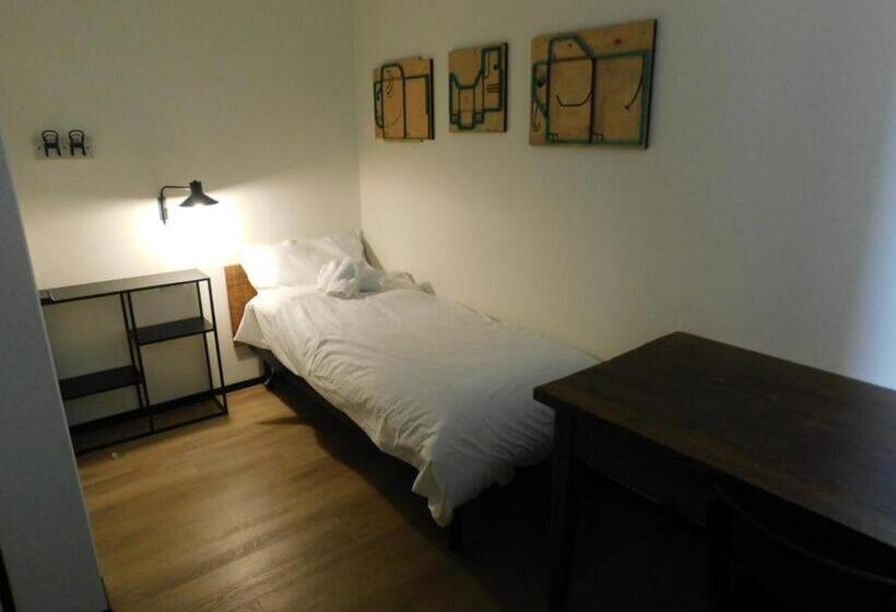 اتاق استاندارد سه نفره, Piumaviola Beds & Apartments