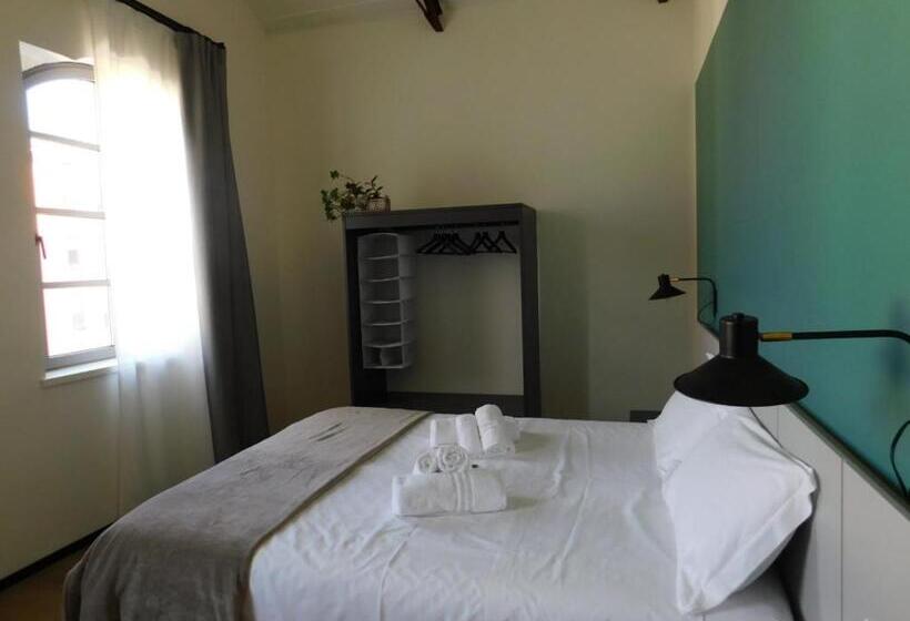 استودیوی استاندارد, Piumaviola Beds & Apartments