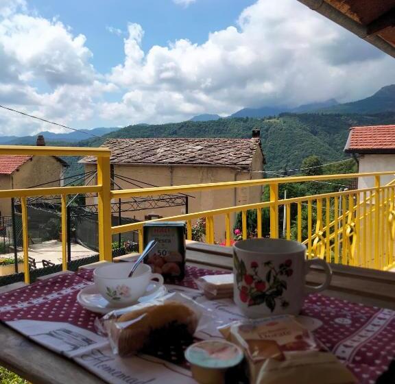 חדר סטנדרט לארבעה, B&b La Marmotta