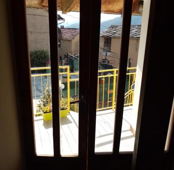 חדר סטנדרט לארבעה, B&b La Marmotta