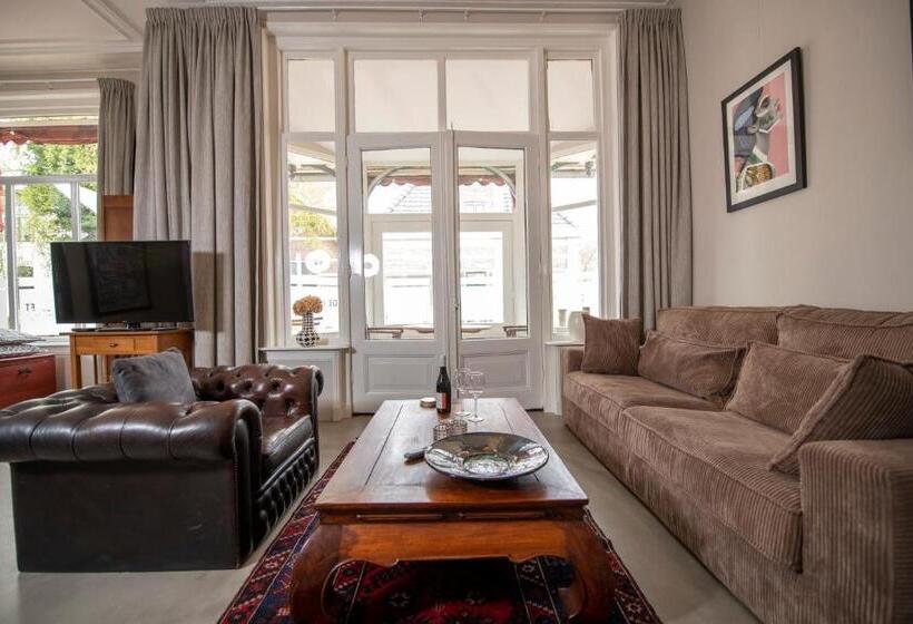 스탠다드 룸, De Grift