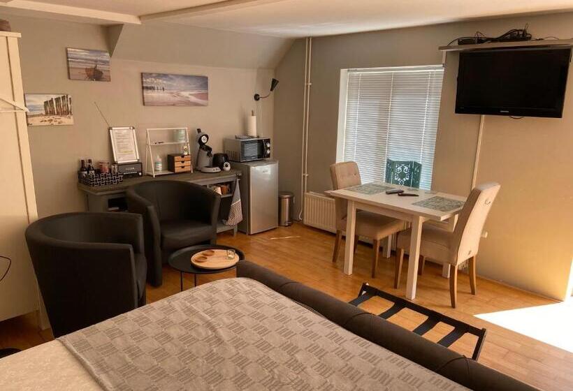 Quarto Estandar, De Posthoorn