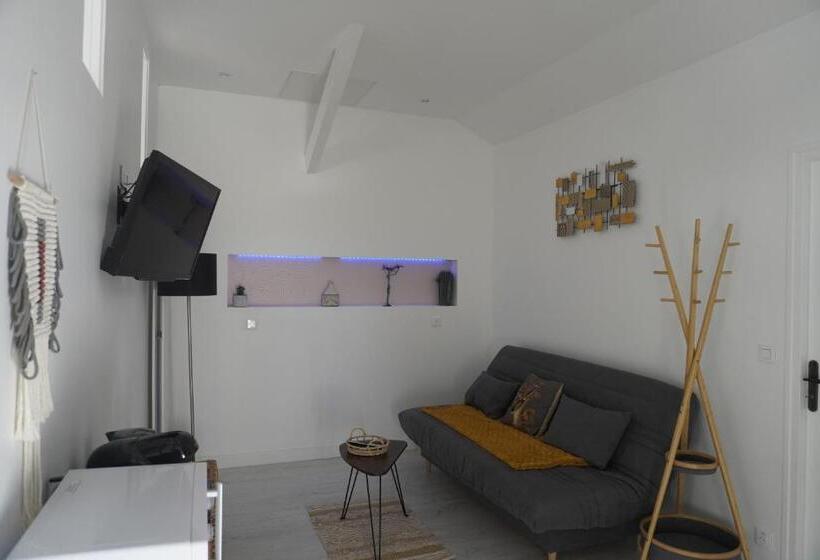 מיטת קינג בסוויטה, Le Domaine Du Moulin 28