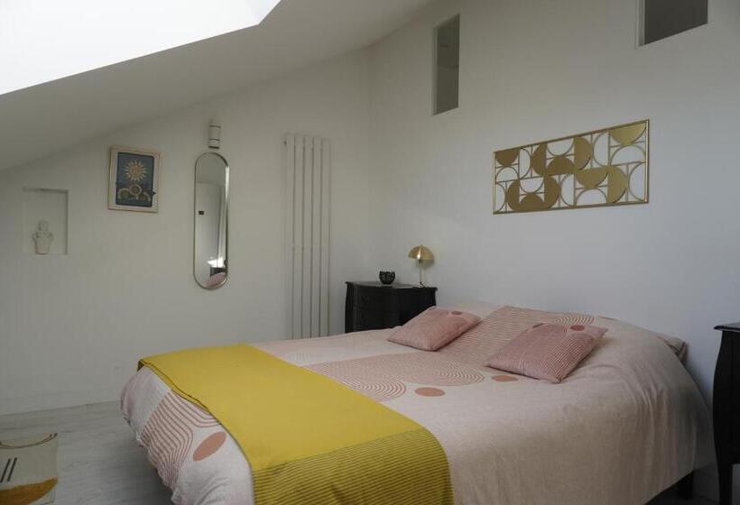 מיטת קינג בסוויטה, Le Domaine Du Moulin 28