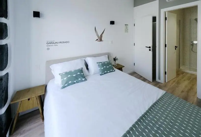 オーシャンビュースタンダードルームバルコニー付き, Boa Nova Hostel