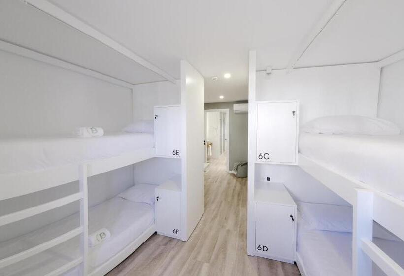 Кровать в Общей Комнате, Boa Nova Hostel