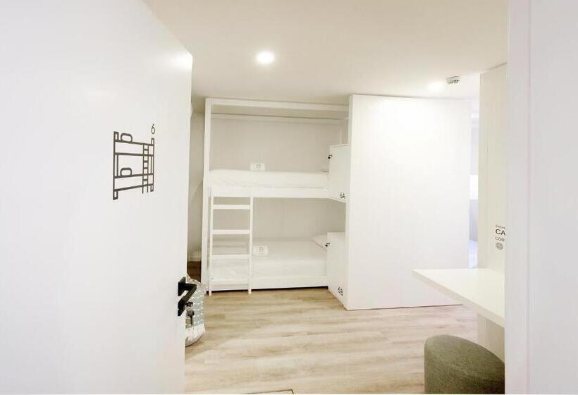 سرير فى غرفة مشتركه, Boa Nova Hostel