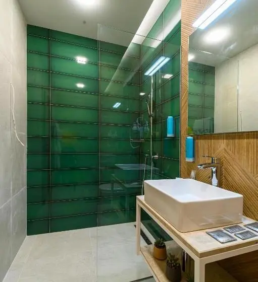 Junior Suite, 103 Alpine