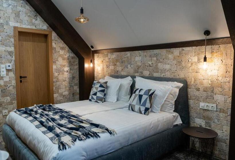 فيلا غرفتين نوم, 103 Alpine