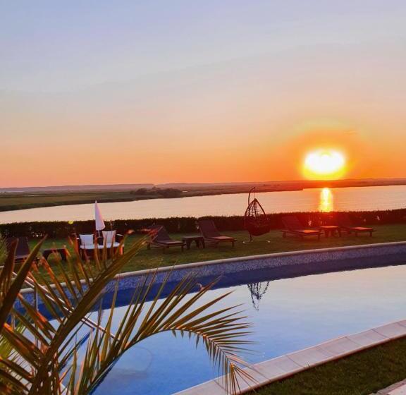 Номер Стандарт Вид на Бассейн, Casa Miralago Boutique Adults Only