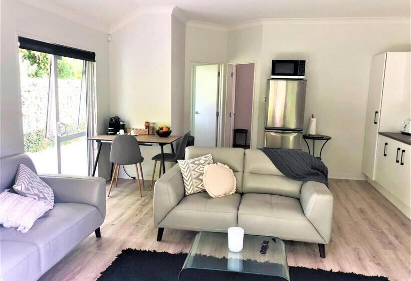 １ベッドルームアパートメント, Robyn S Retreat