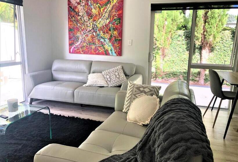 １ベッドルームアパートメント, Robyn S Retreat