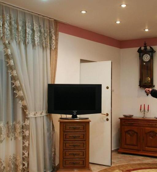 豪华房间, Pensiunea Club Castel Resita