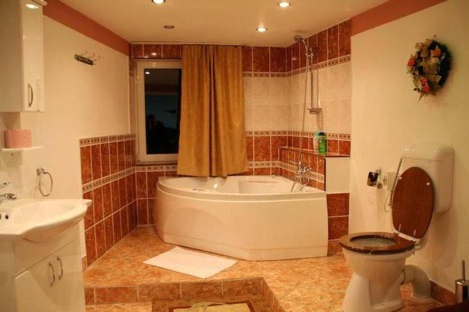 豪华房间, Pensiunea Club Castel Resita