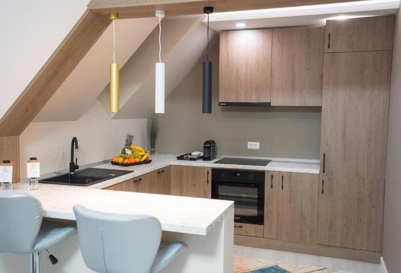 جناح جونيور, Shimresidence Luxury