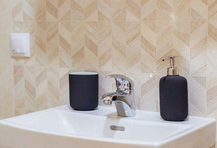 اتاق استاندارد یک تخته با سرویس بهداشتی مشترک, 1912 Bed & Breakfast