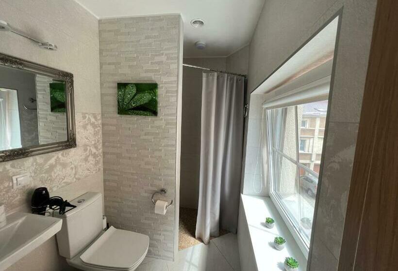 سوییت, 1912 Bed & Breakfast