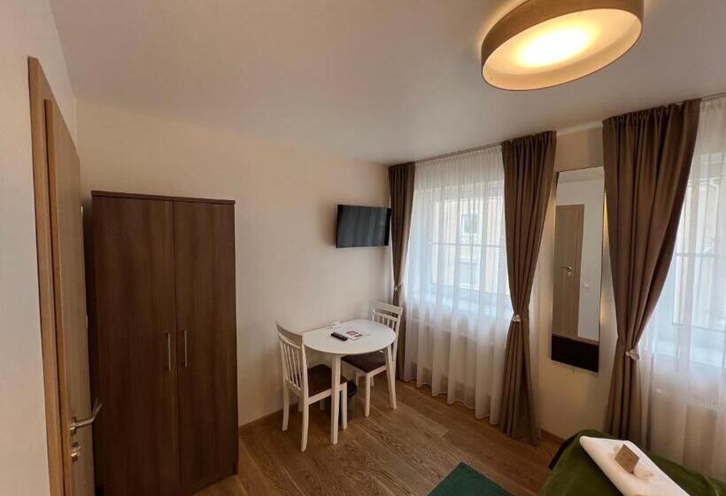 اتاق استاندارد با سرویس بهداشتی مشترک, 1912 Bed & Breakfast