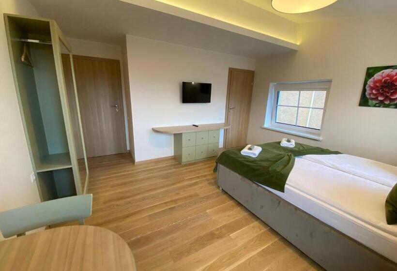 سوییت, 1912 Bed & Breakfast