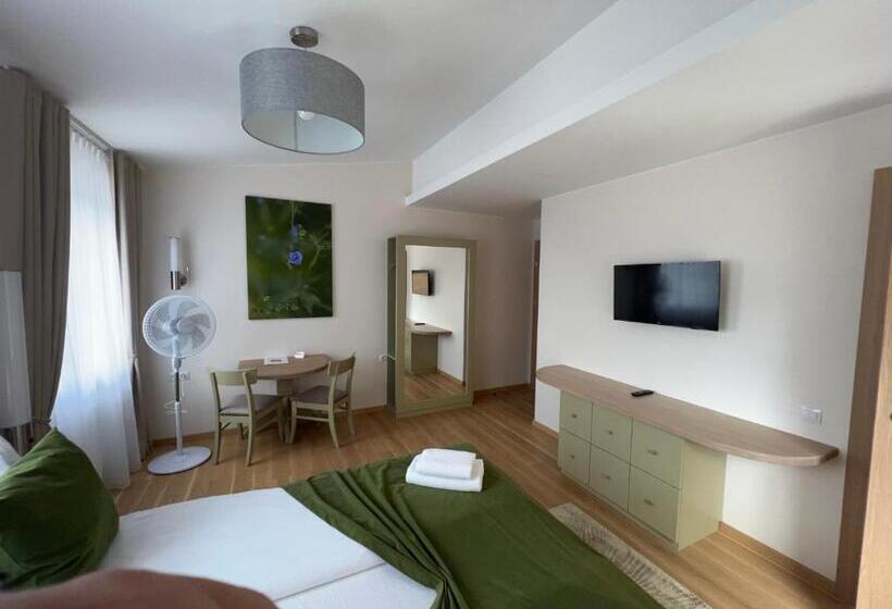 سوییت, 1912 Bed & Breakfast