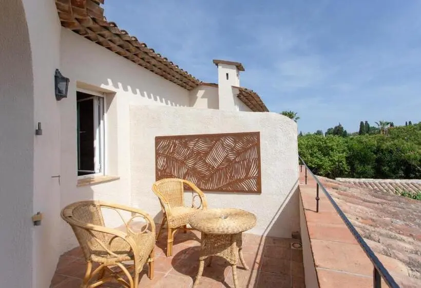 テラス付きスタンダードルーム, Le Domaine Des Mûriers Charme, Chic, Calme En Provence Côte D Azur