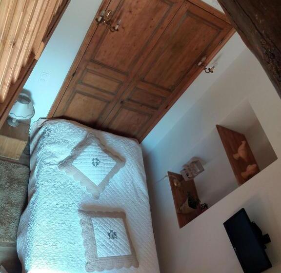 غرفة عائلية مطلّة علي الجبل, Les Terrasses De Saillans