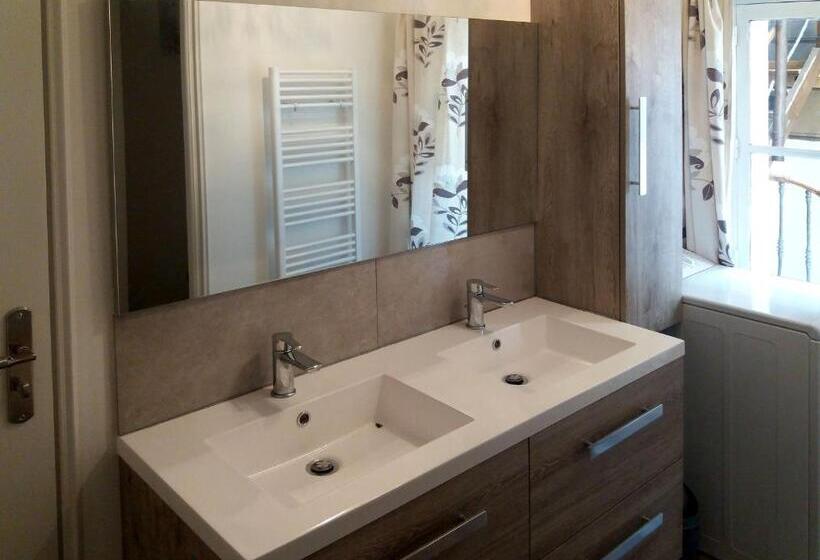 غرفة قياسية, Les Terrasses De Saillans