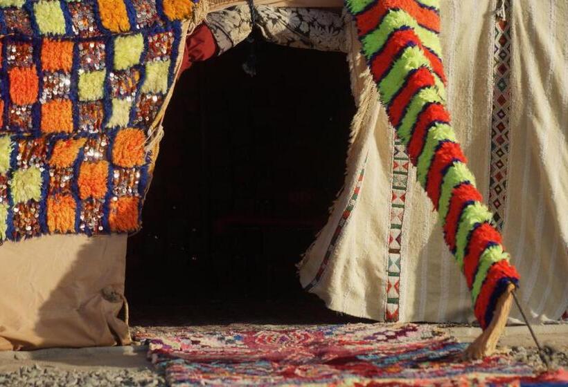 چادر با خدمات رفاهی استاندارد, Complexe Touristique Fort Bou Jerif