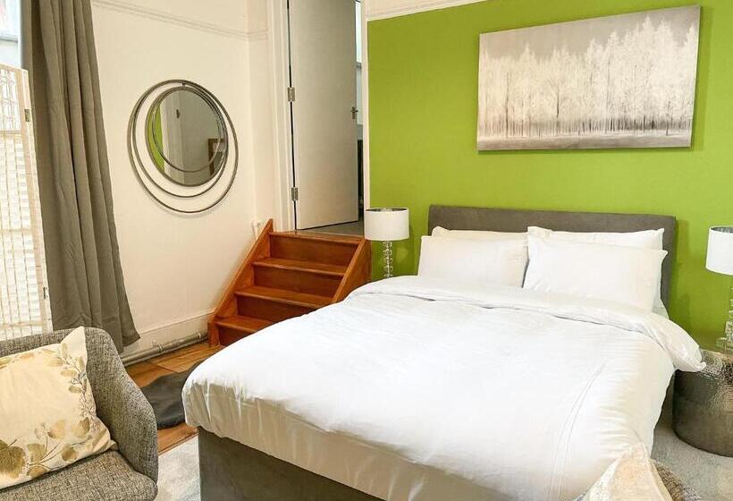 اتاق استاندارد, The Bank Hotel & Bistro