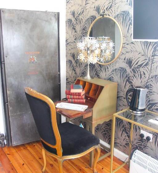 اتاق لوکس, The Bank Hotel & Bistro