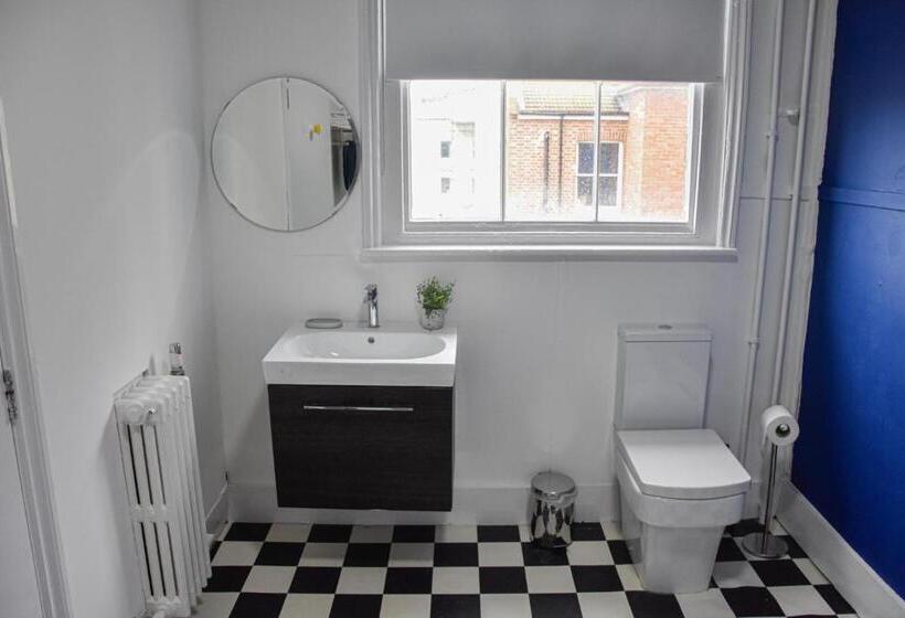 اتاق لوکس, The Bank Hotel & Bistro