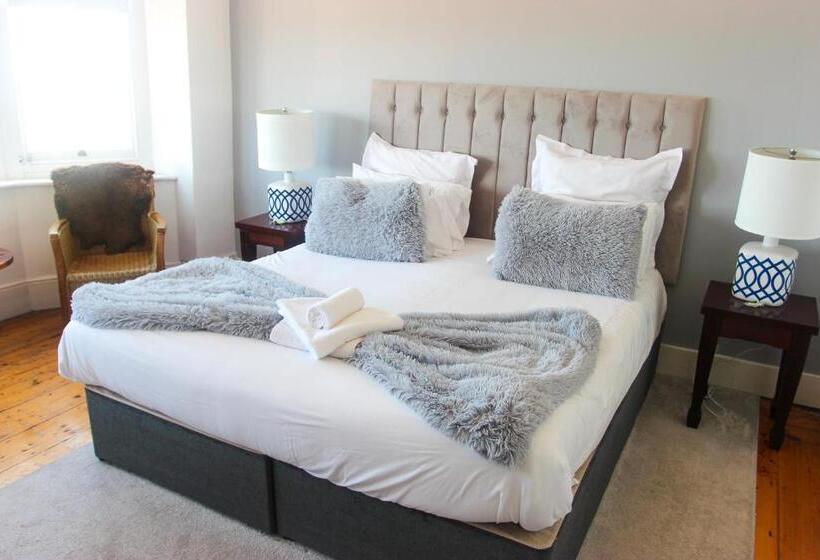 اتاق لوکس با چشم‌انداز دریا, The Bank Hotel & Bistro