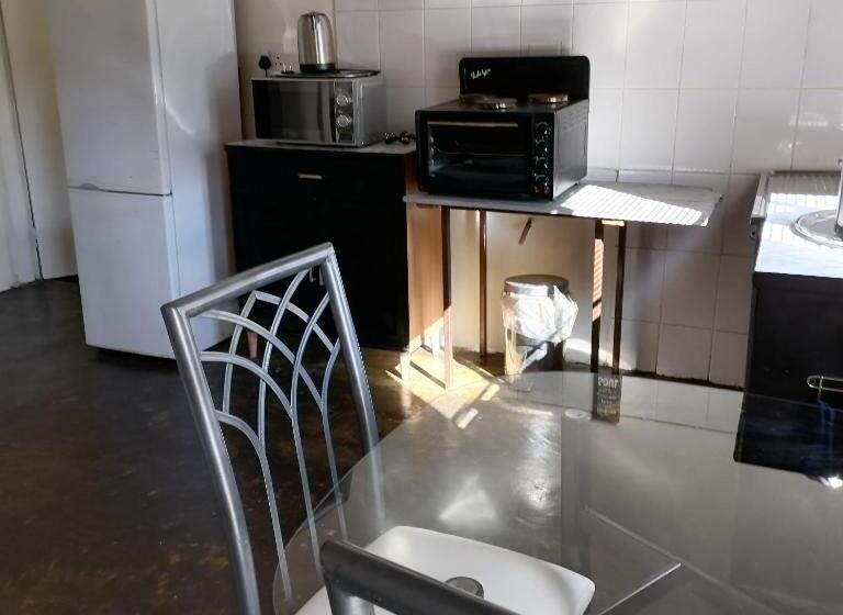 스탠다드 방갈로, Matlapeng Country Estate