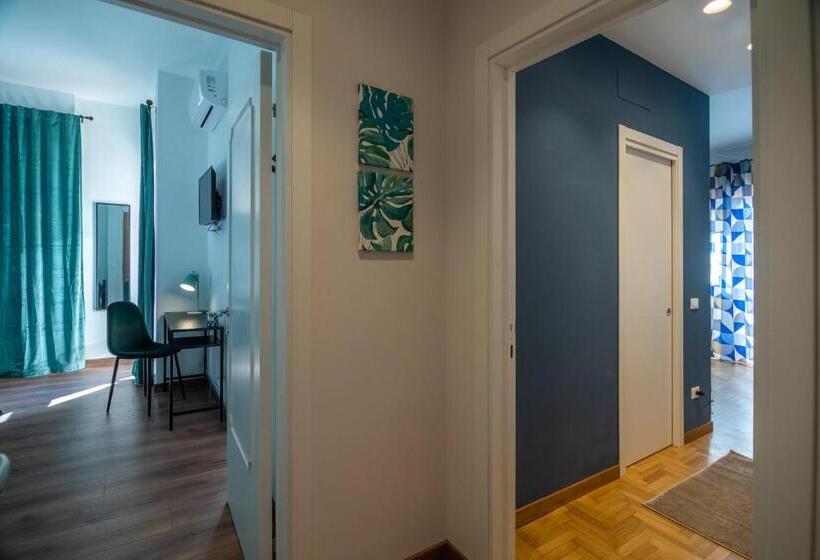 バルコニー付きスタンダードトリプルルーム, Locazione Turistica A Monterotondo