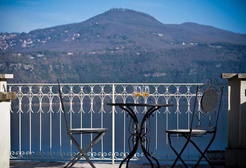 غرفة قياسية مطلّة علي البحيرة, Villa Forti