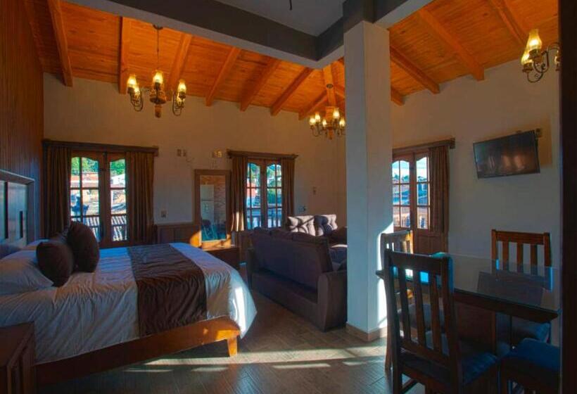 キングサイズベッドのスイートルーム, Suites La Fortuna