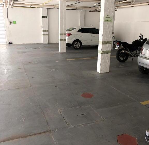 Standard Studio, Flat Vista Mar