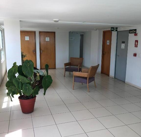 Standard Studio, Flat Vista Mar