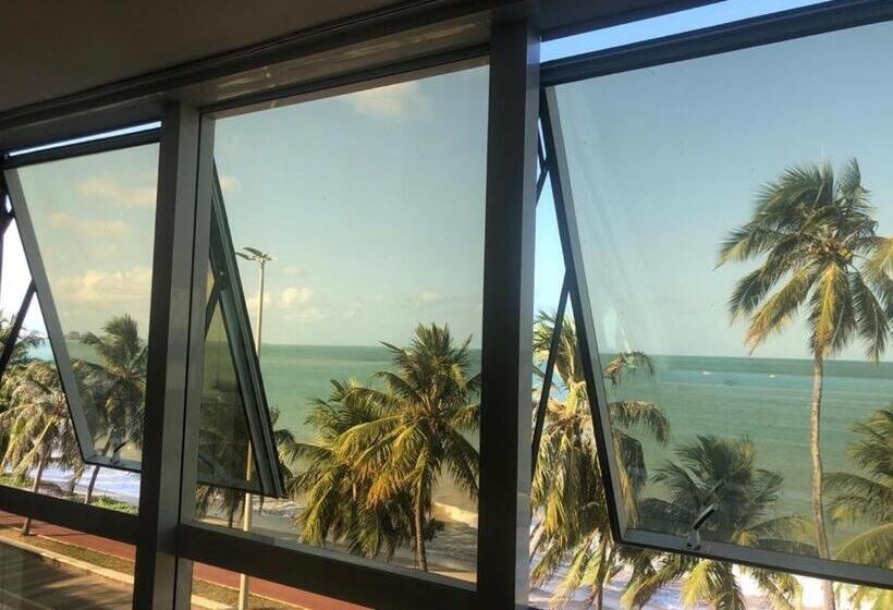 Standard Studio, Flat Vista Mar